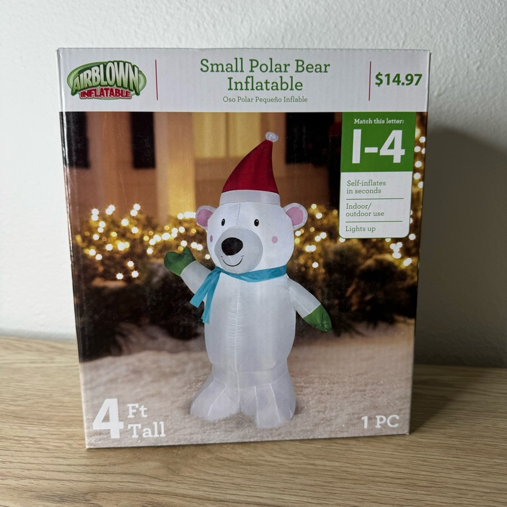 Gemmy Airblown Inflatable Polar Bear Christmas Yard Decor 4ft Indoor Outdoor‎